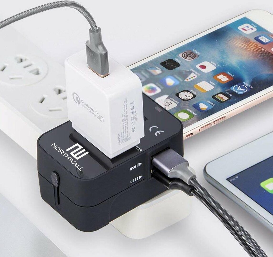 Universele reisstekker met 2 fast charge USB poorten
