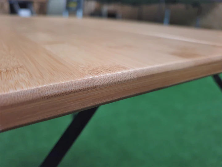Vickywood kampeertafel van bamboo en aluminium