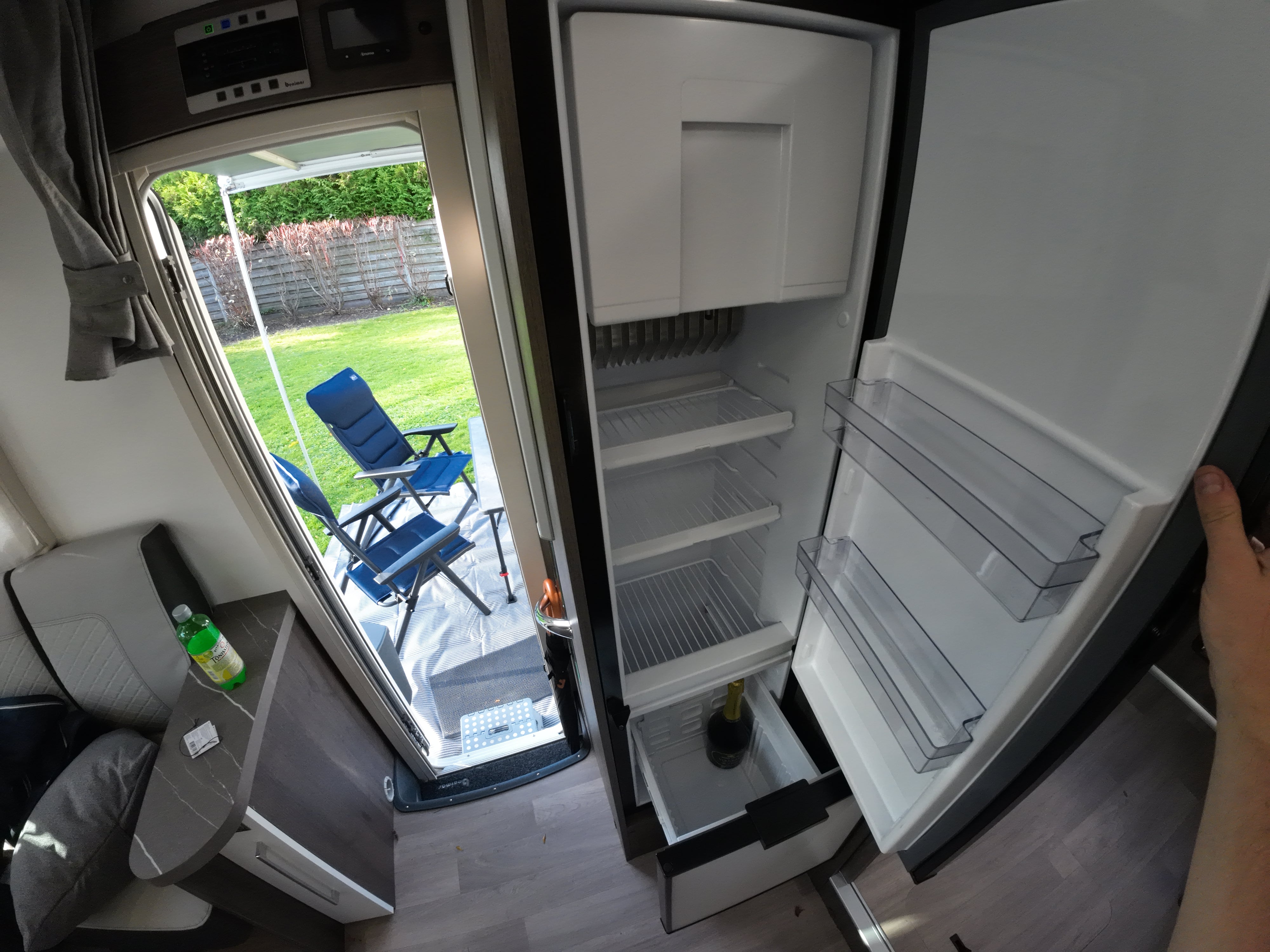 Verhuur - Mobilhome voor 4 personen - automaat - full option