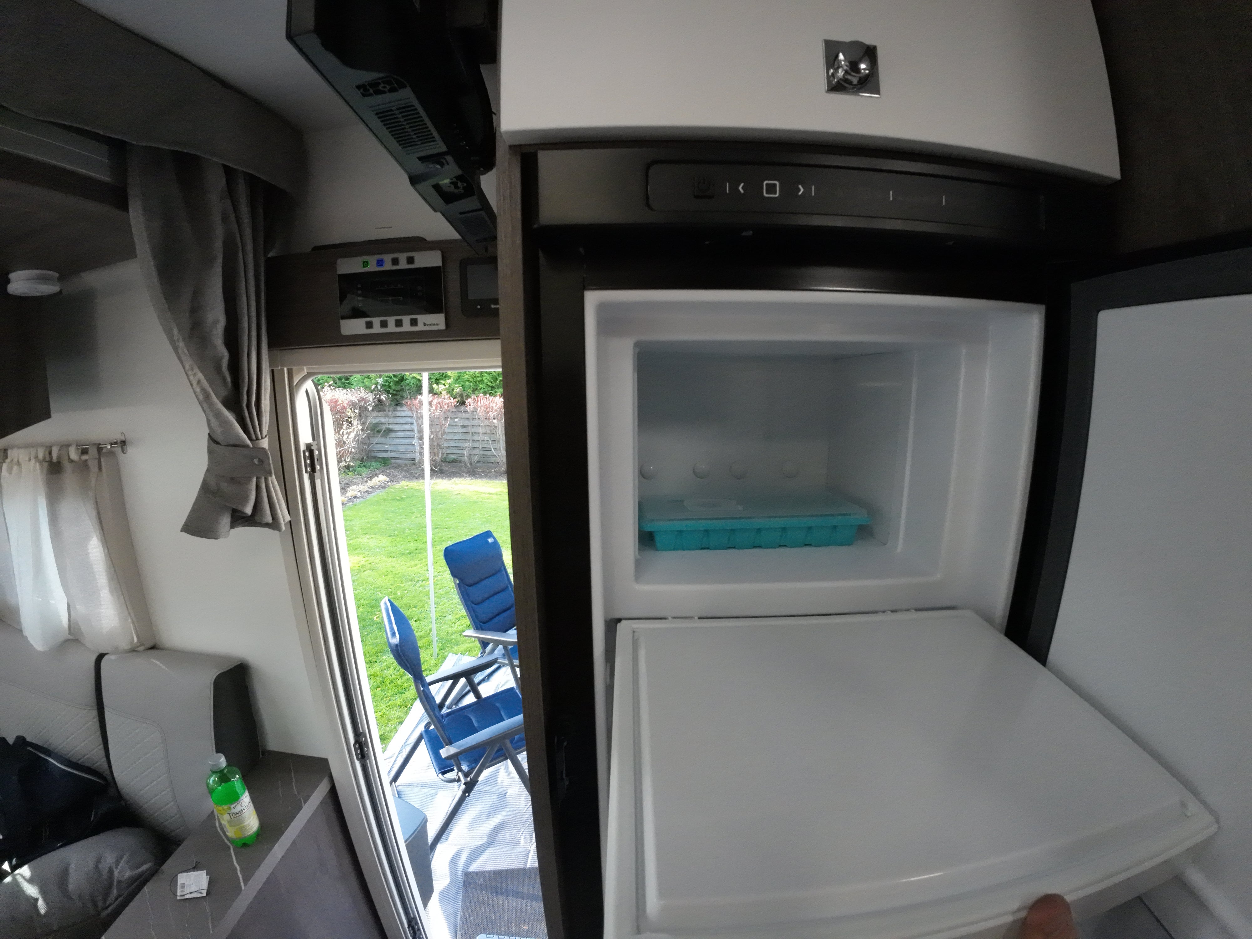 Verhuur - Mobilhome voor 4 personen - automaat - full option