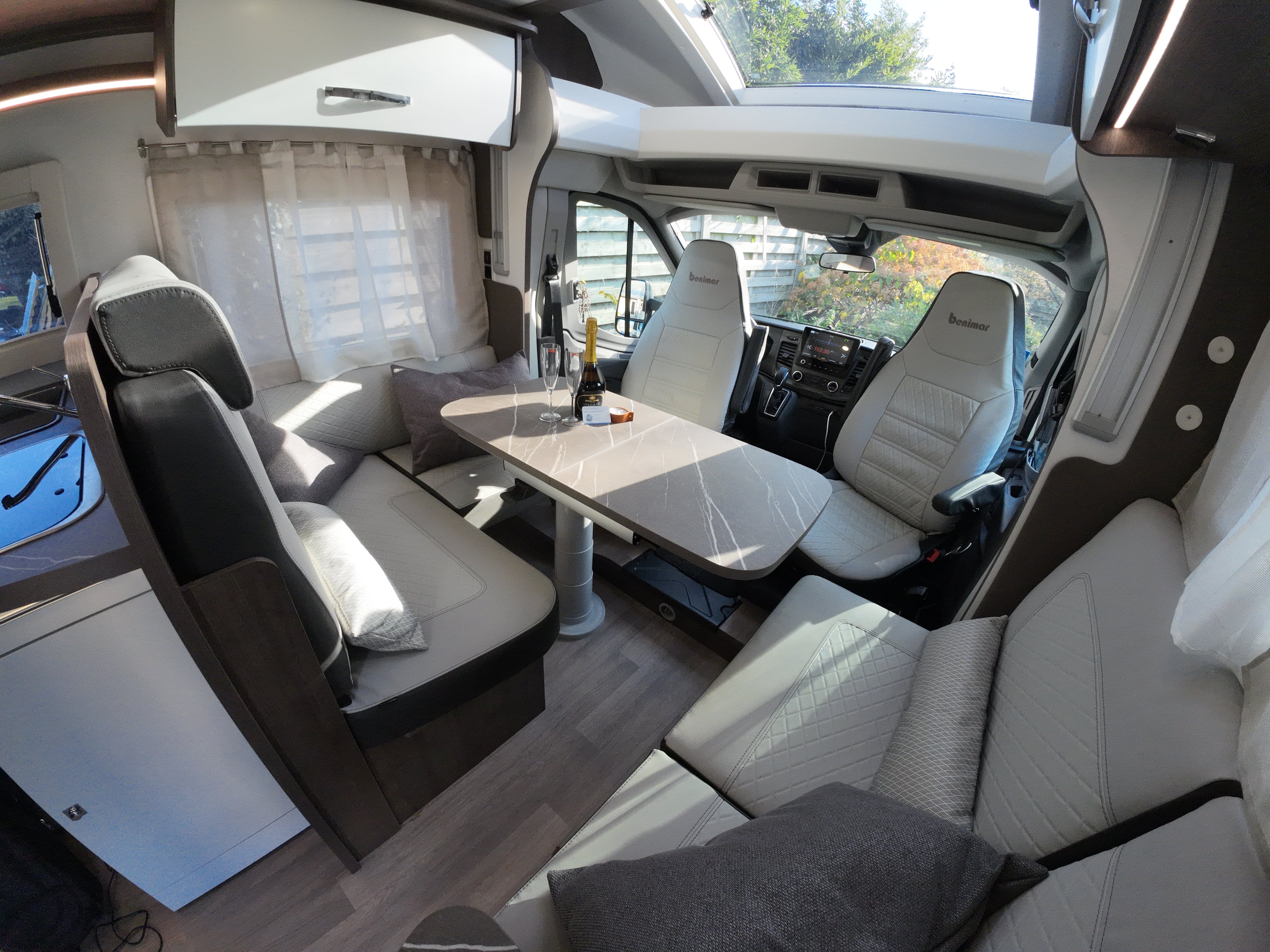 Verhuur - Mobilhome voor 4 personen - automaat - full option