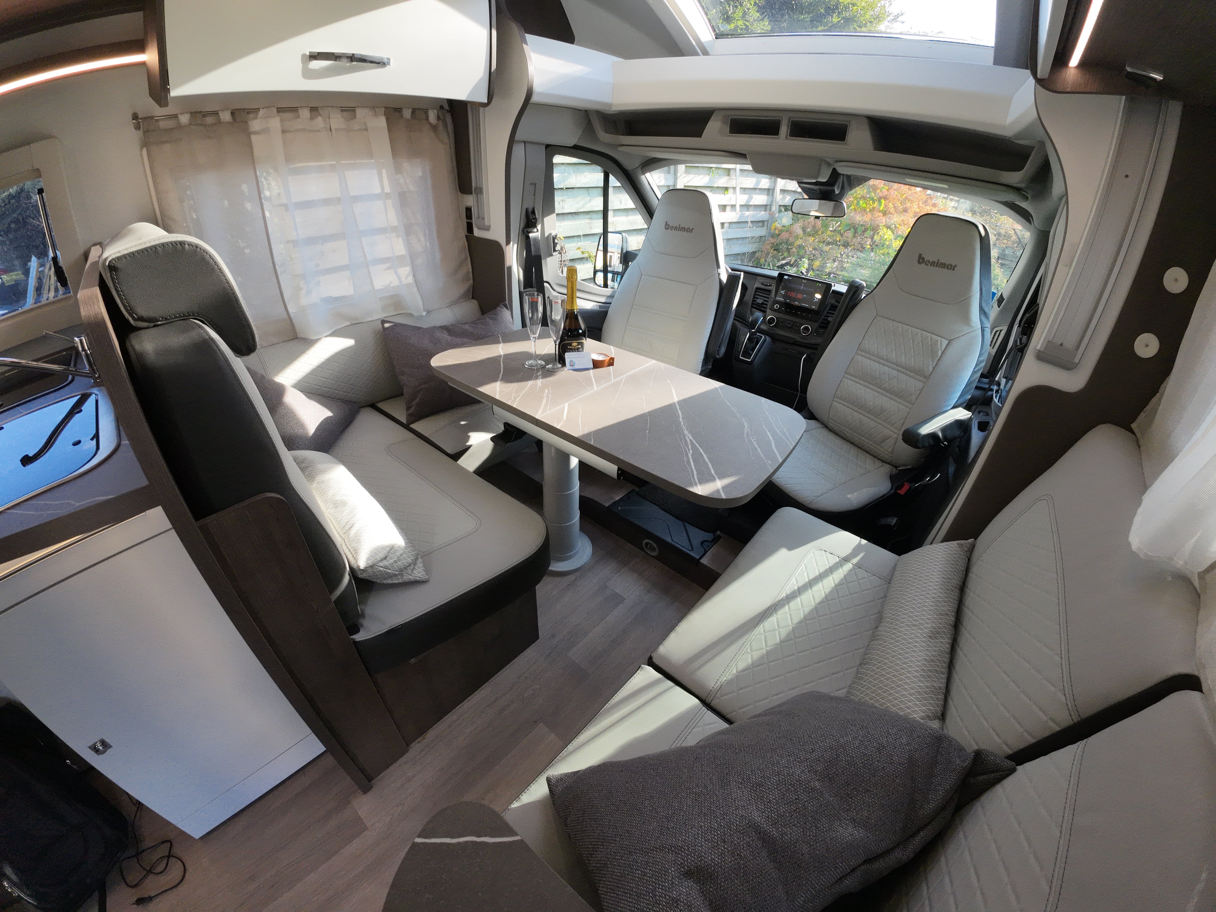 Verhuur - Mobilhome voor 4 personen - automaat - full option