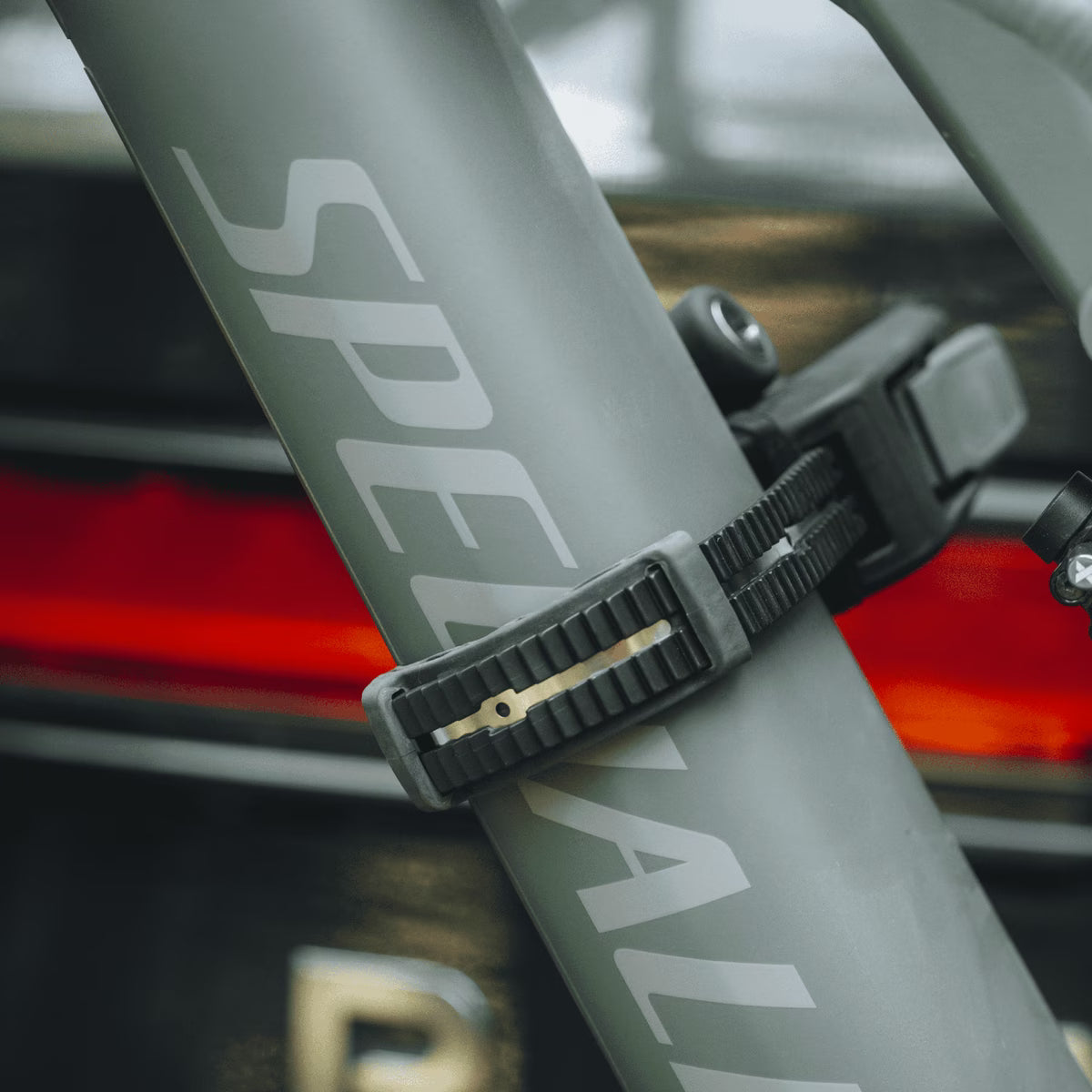 Thule  Epos Parksecure voor 3 E-fietsen - incl.parkeersensoren!