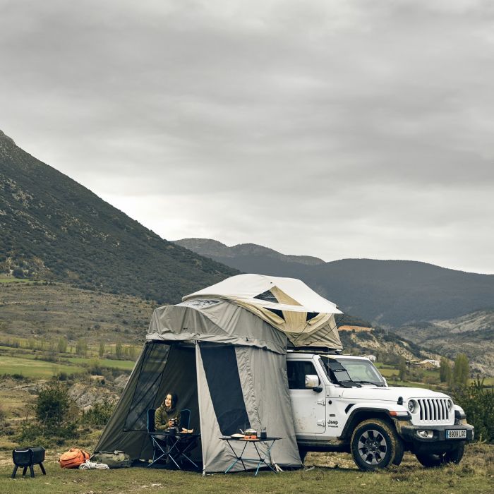 2DEHANDS: Thule Approach L 183cm + ONDERTENT + anti condensmat + schoenzak (bj2024)